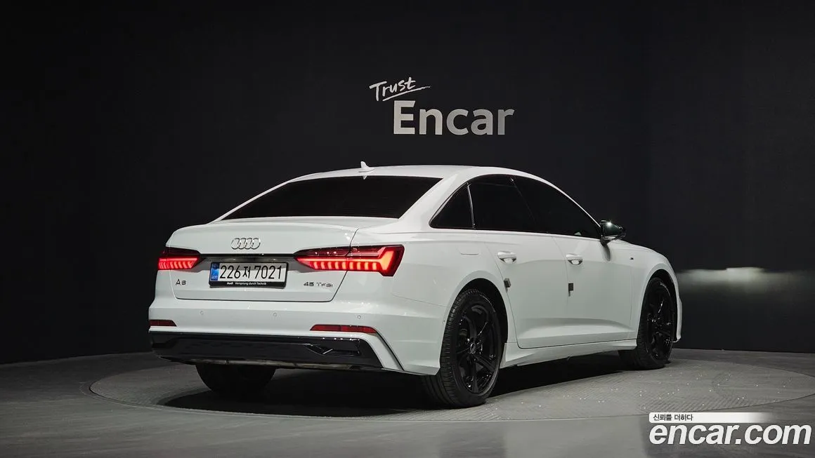 Audi A6 — фото 2