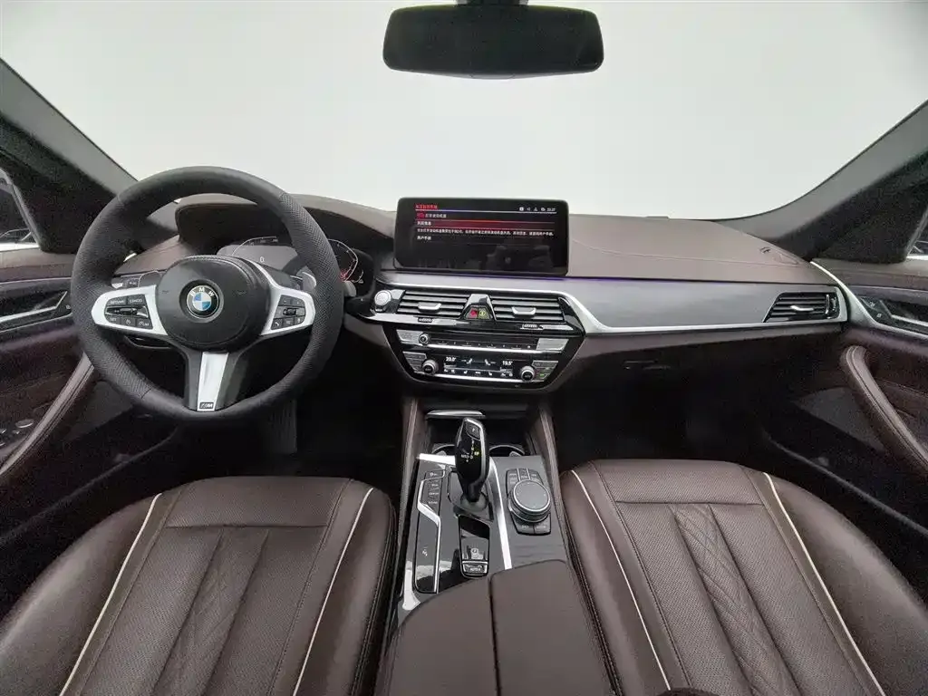 BMW 5 Series — фото 10