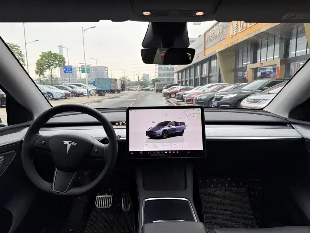Tesla Model Y — фото 3