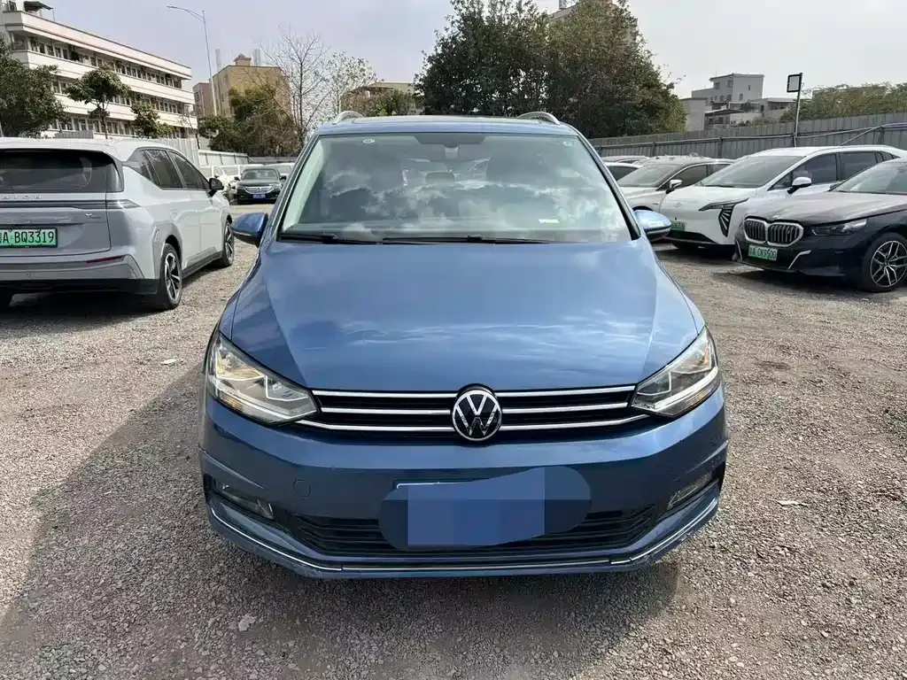 Volkswagen Touran 2022 из CN, фото 3
