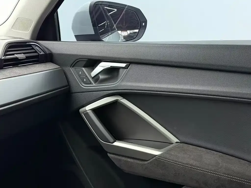 Audi Q3 2021 из CN, фото 9