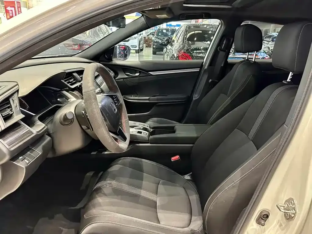 Honda Civic — фото 10