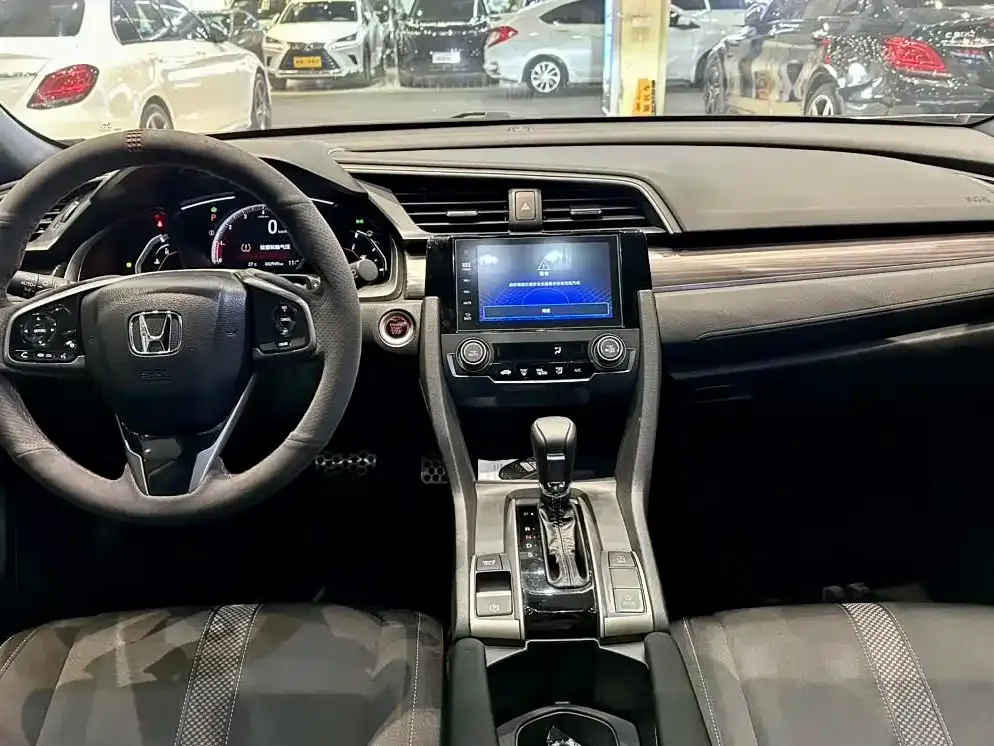 Honda Civic — фото 7