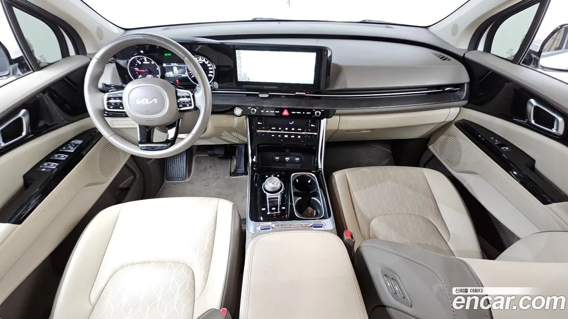 Kia Carnival — фото 10