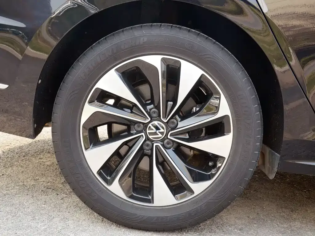Volkswagen Passat 2021 из CN, фото 8