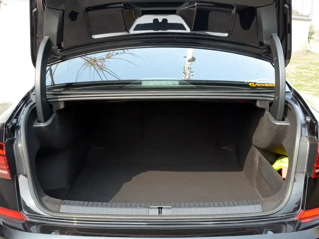 Volkswagen Passat 2021 из CN, фото 5