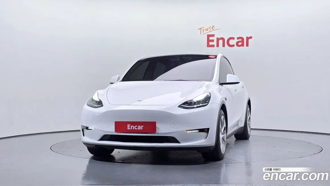Tesla Model Y — фото 2