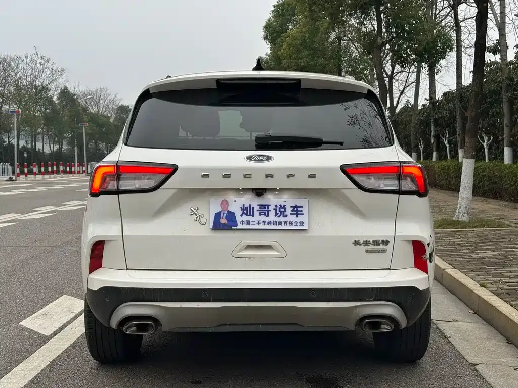 Ford Escape 2023 из CN, фото 4