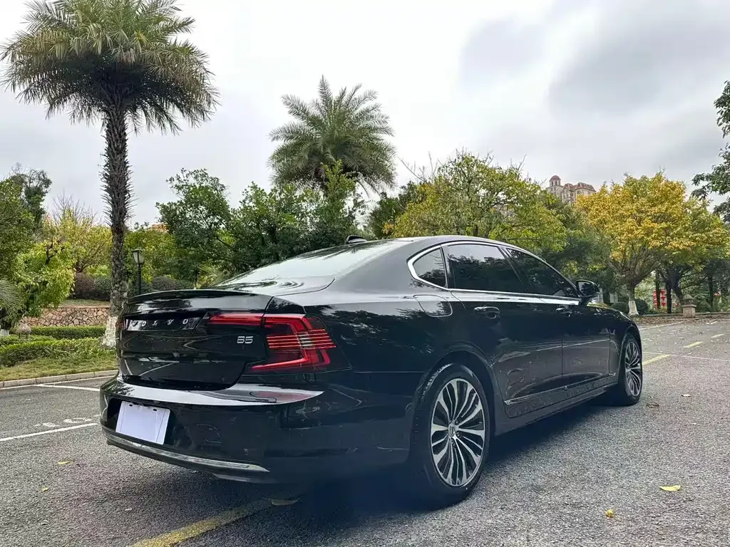 Volvo S90 — фото 5