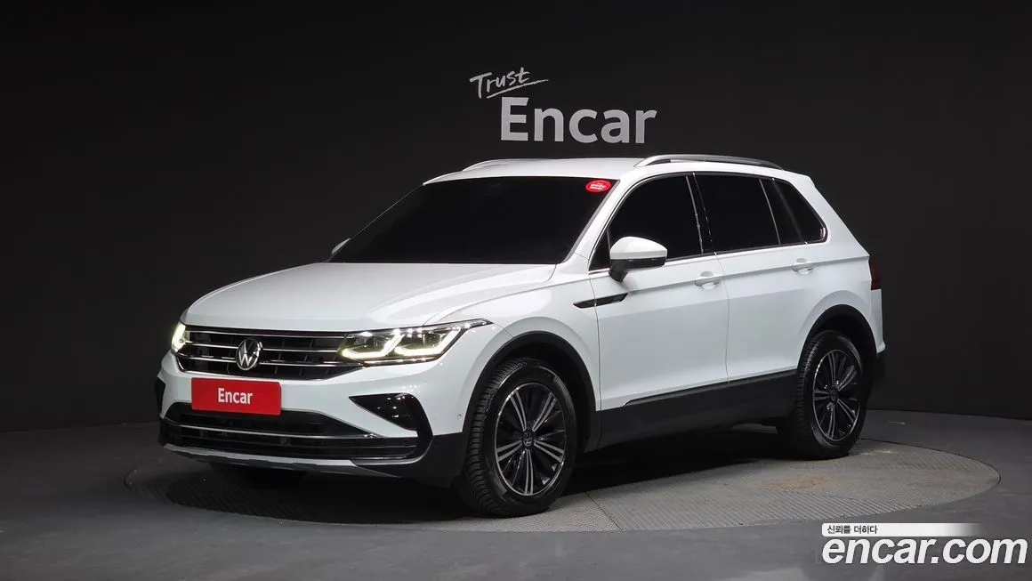 Volkswagen Tiguan — фото 1