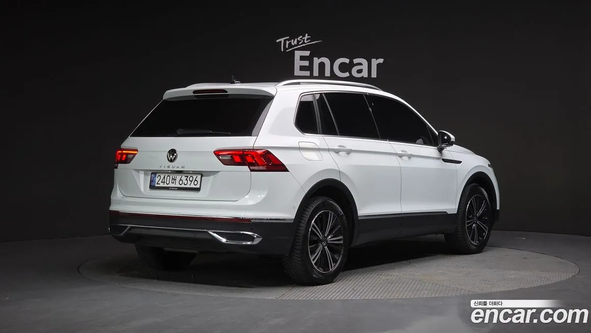 Volkswagen Tiguan — фото 2