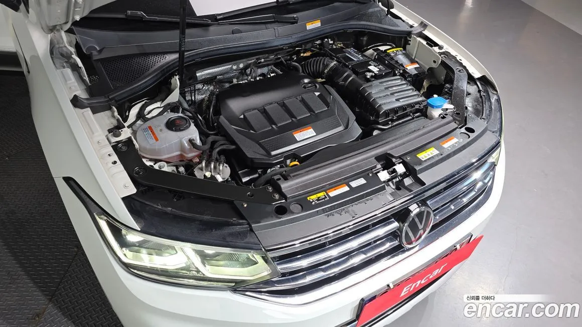 Volkswagen Tiguan — фото 9