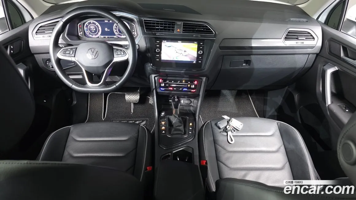 Volkswagen Tiguan — фото 8
