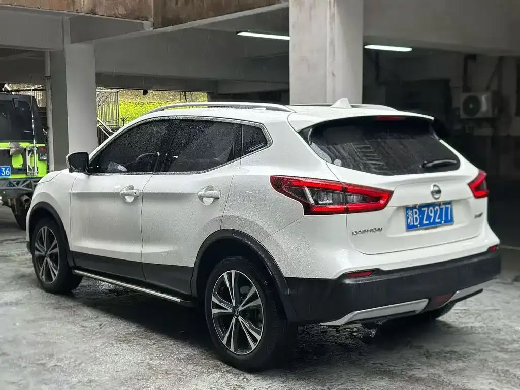 Nissan Qashqai — фото 8