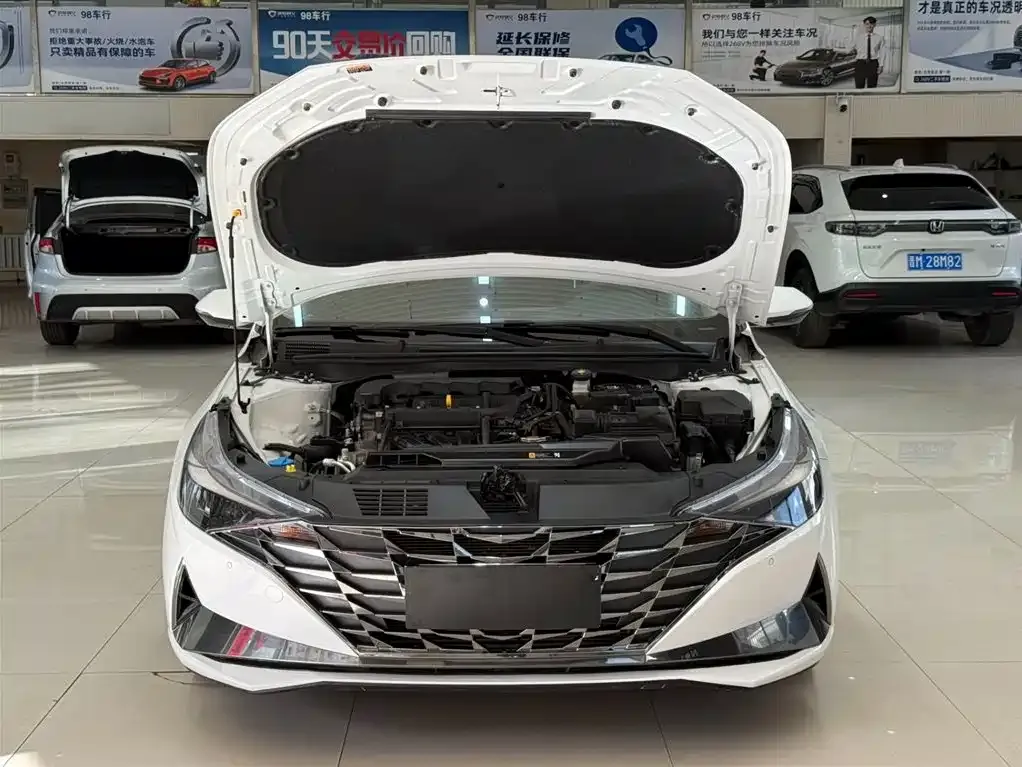Hyundai Elantra — фото 6
