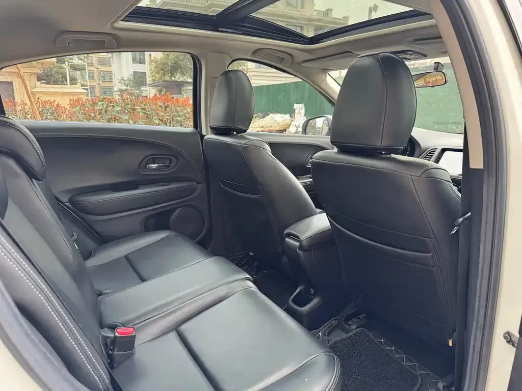 Honda Vezel 2021 из CN, фото 3