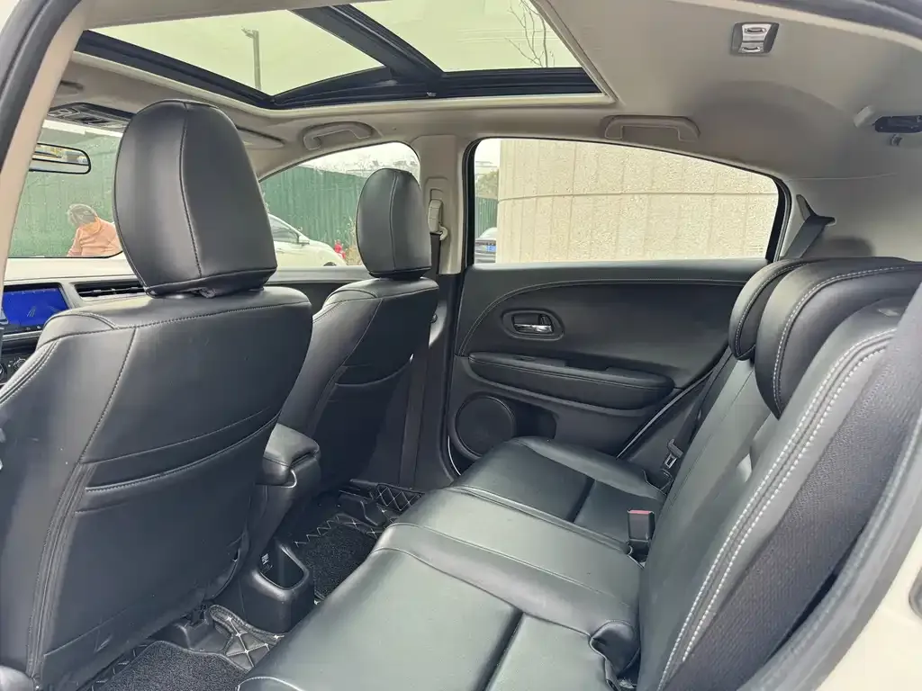 Honda Vezel 2021 из CN, фото 8
