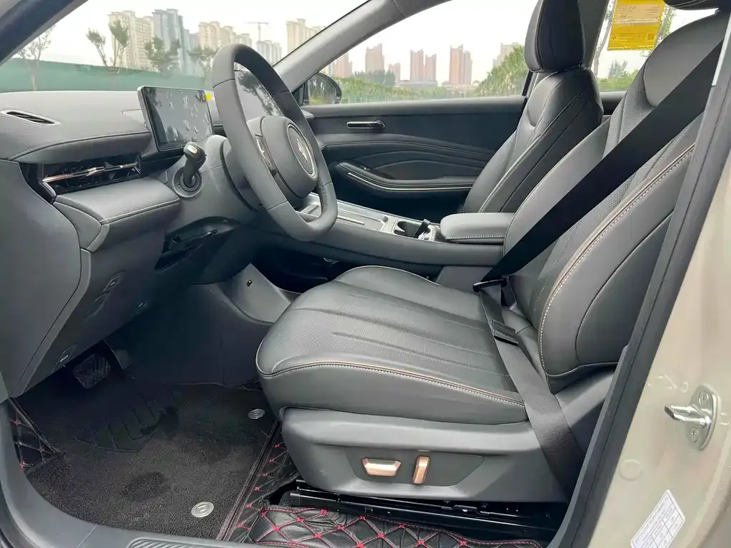 Baojun Yunhai 2025 из CN, фото 9