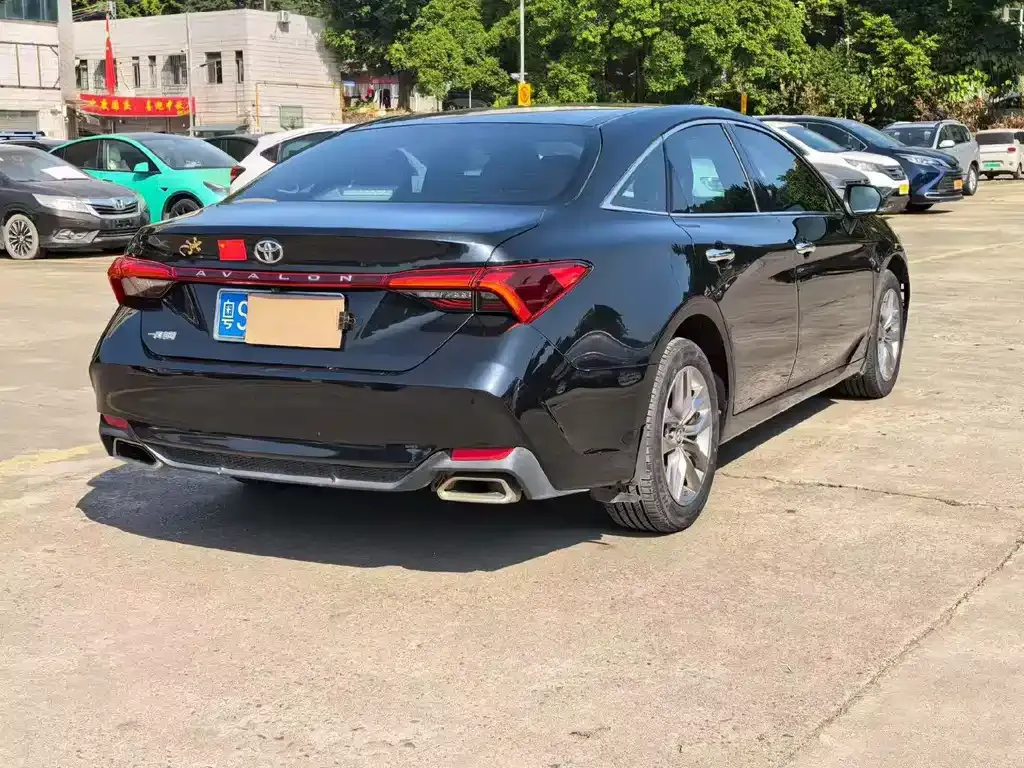 Toyota Avalon — фото 3
