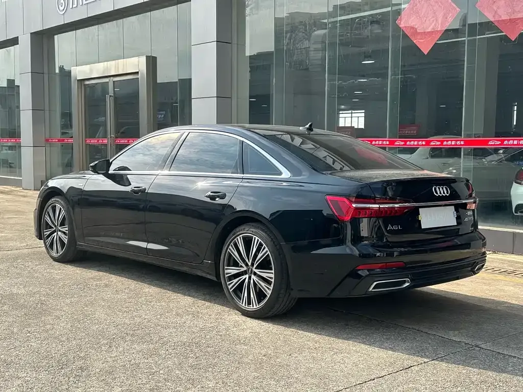 Audi A6L — фото 10