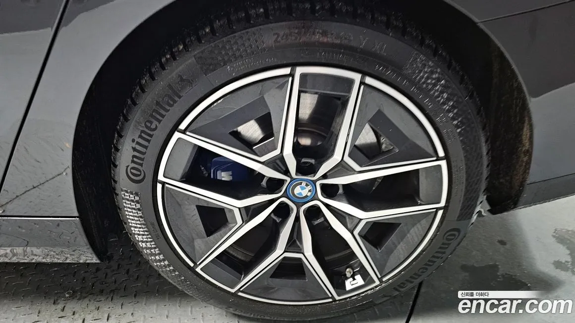 BMW i5 — фото 6