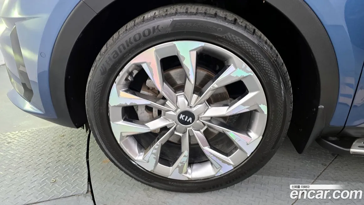 Kia Sorento — фото 7