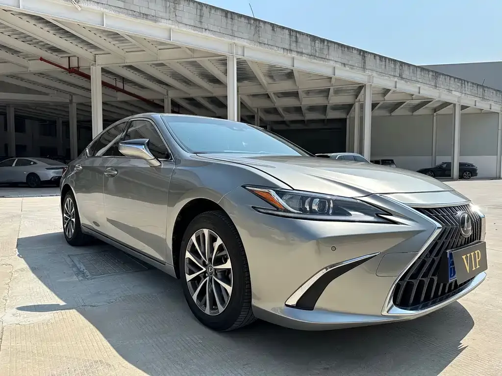 Lexus ES — фото 2