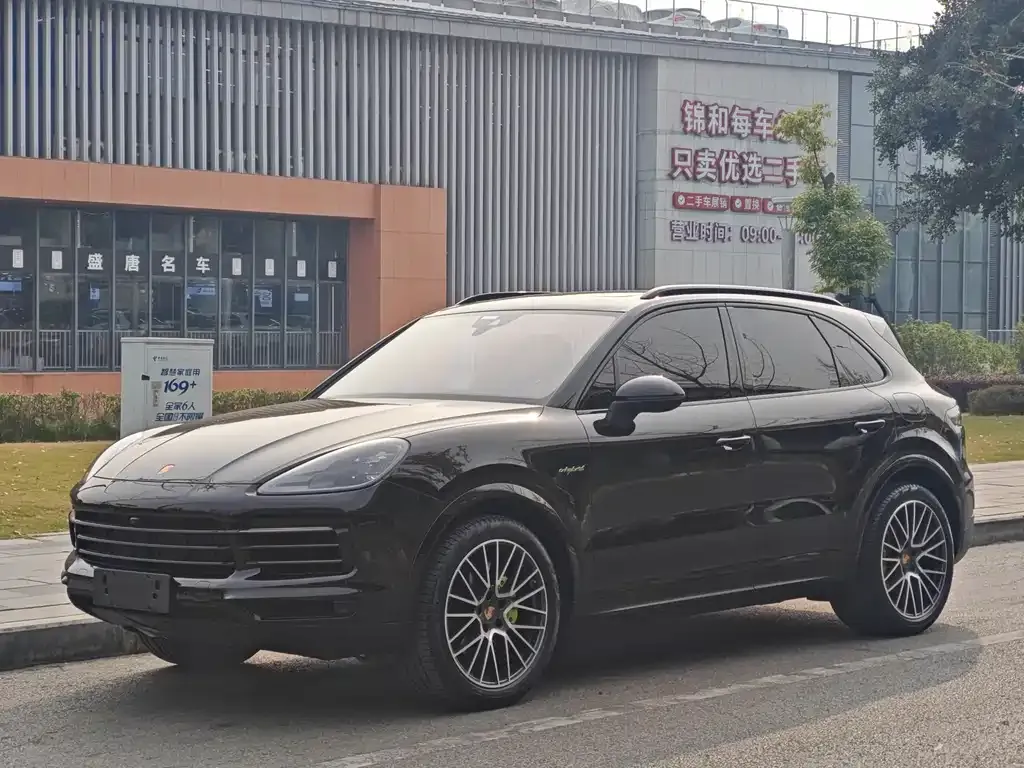 Porsche Cayenne Hybrid 2023 из CN, фото 1