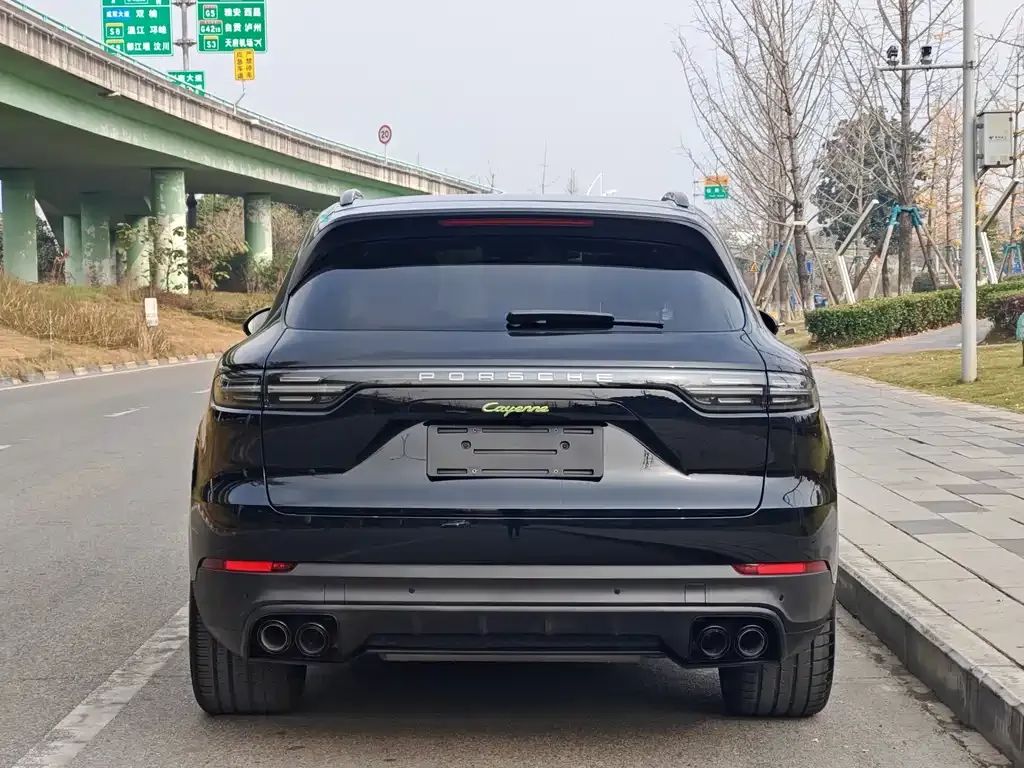 Porsche Cayenne Hybrid 2023 из CN, фото 4