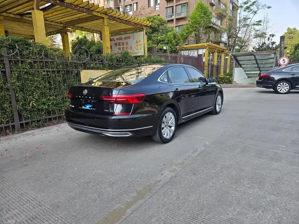 Volkswagen Passat — фото 2