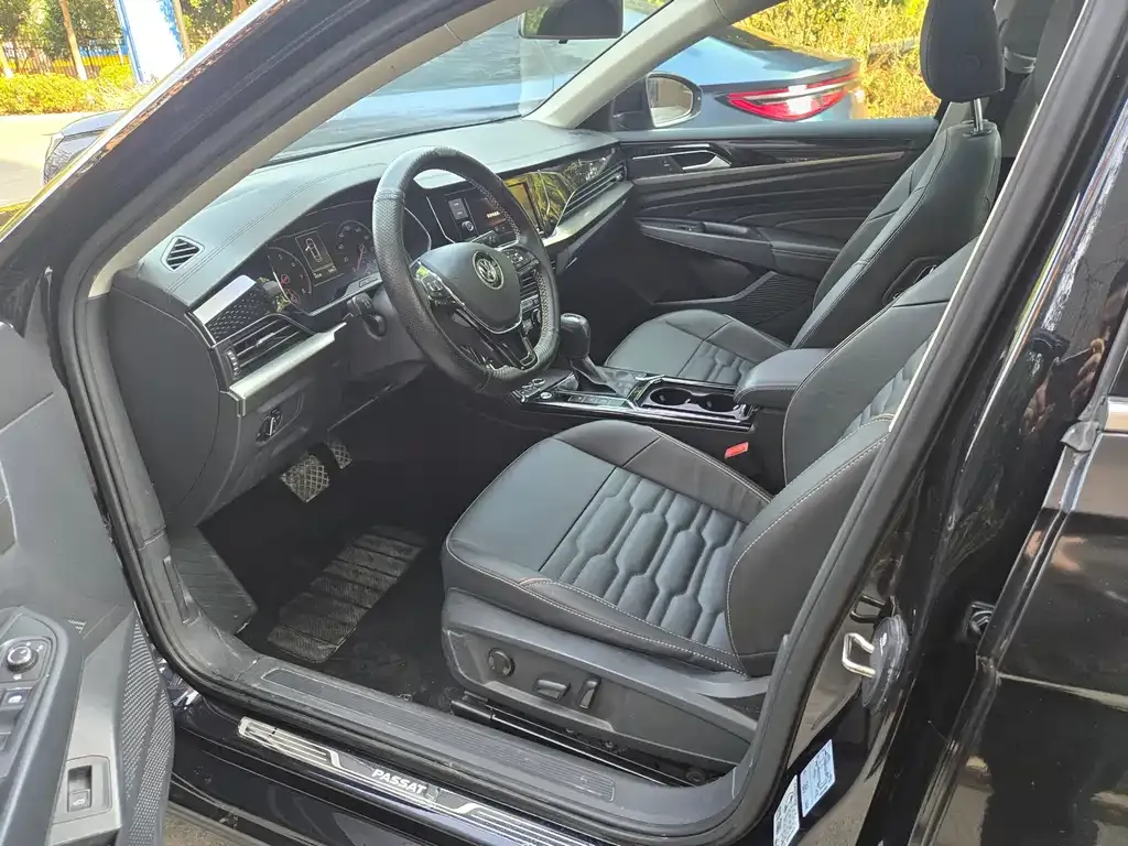 Volkswagen Passat — фото 7