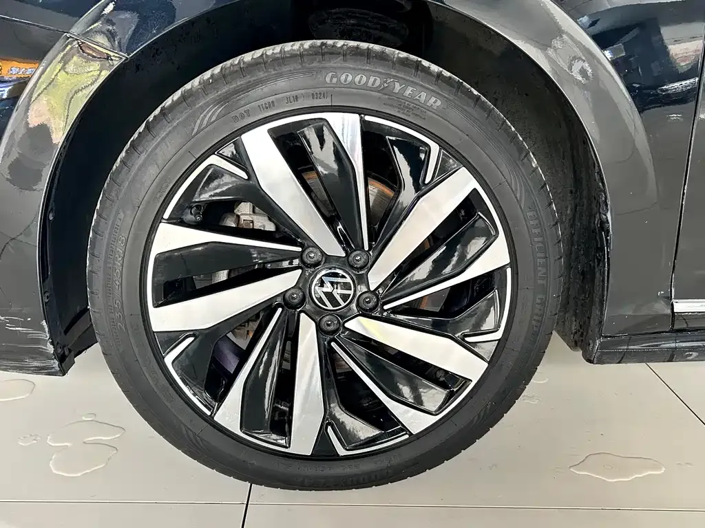 Volkswagen Passat — фото 3