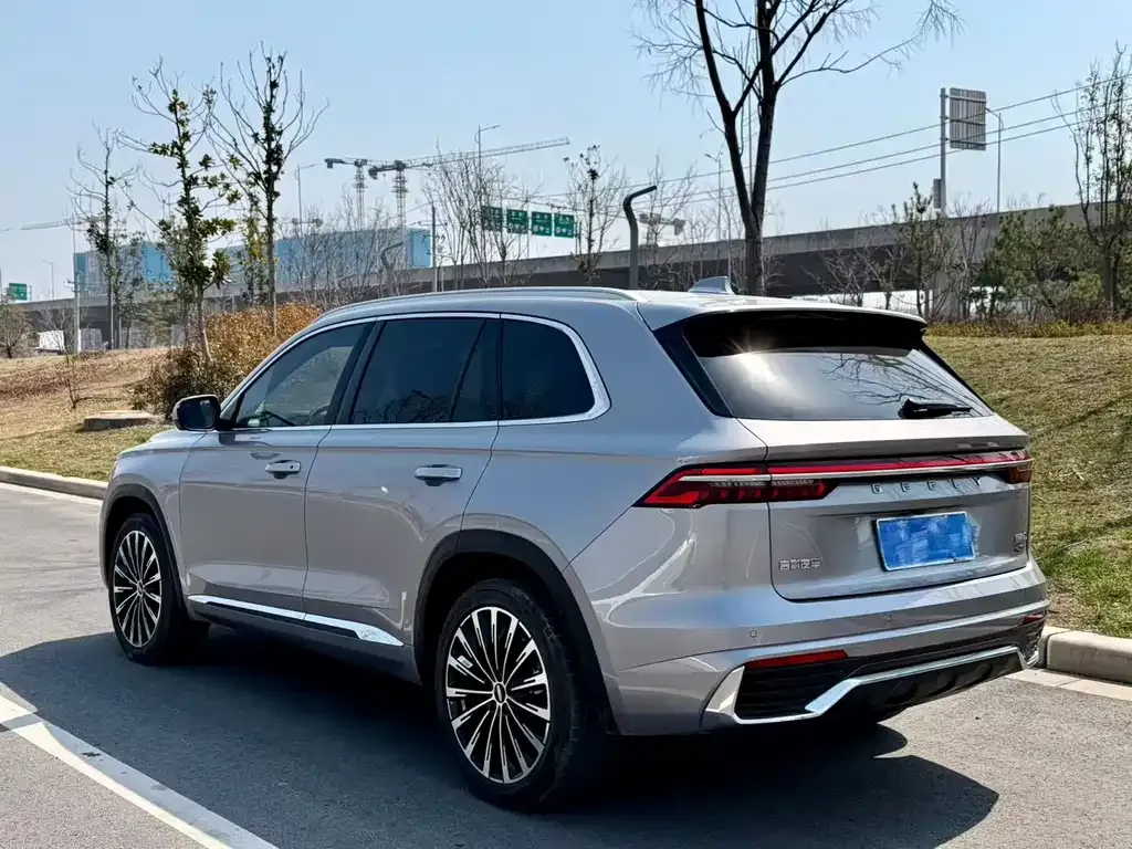 Geely Xingyue L — фото 5