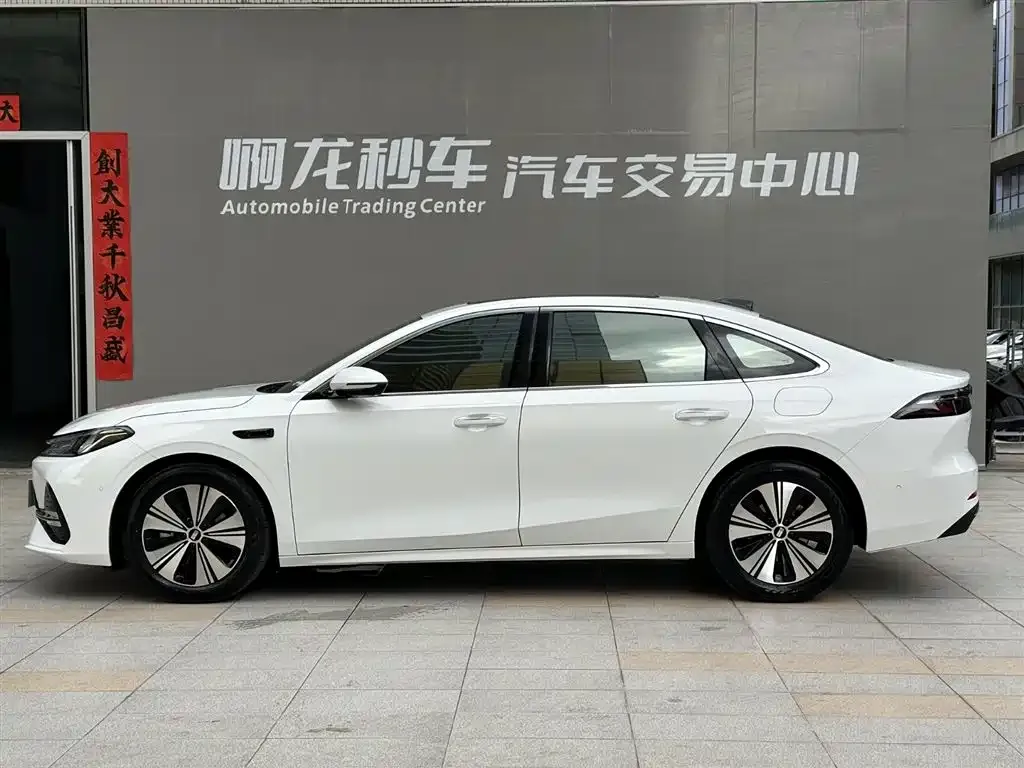 Geely Galaxy A7 2025 из CN, фото 8