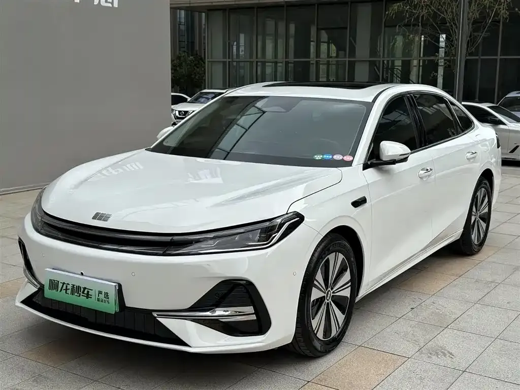 Geely Galaxy A7 2025 из CN, фото 9