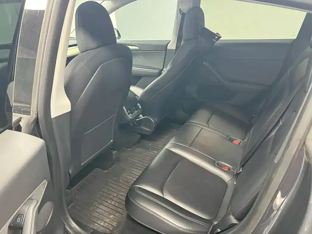 Tesla Model Y 2022 из CN, фото 8