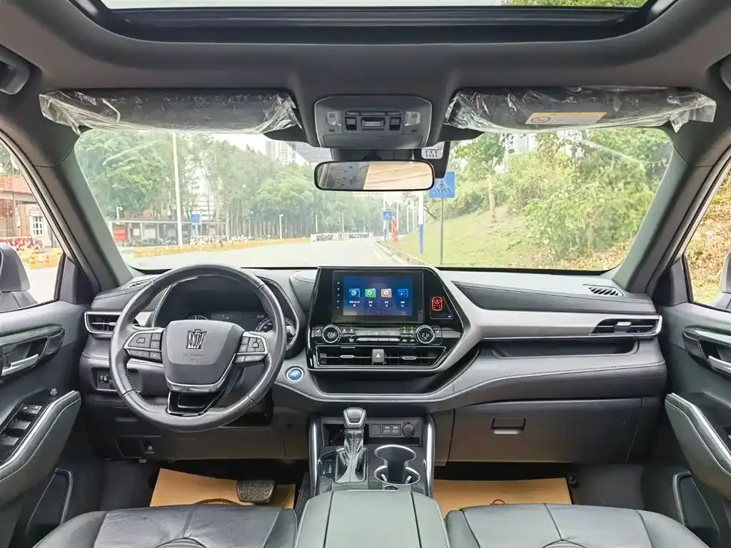 Toyota Crown Kluger 2021 из CN, фото 4