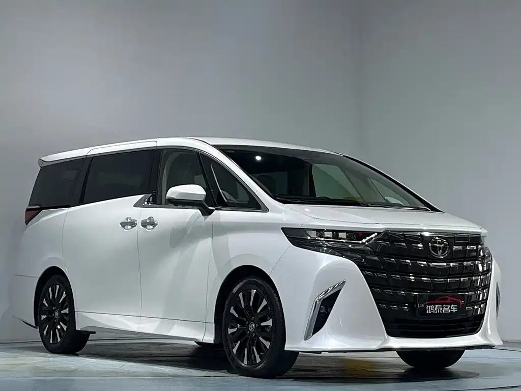 Toyota Alphard — фото 8