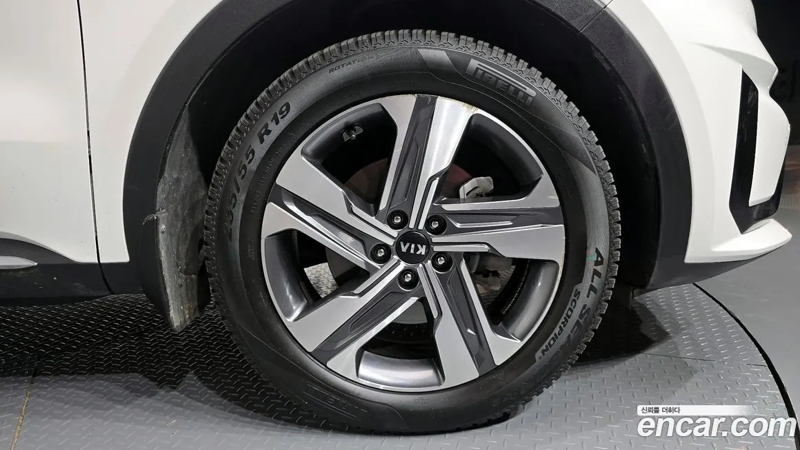 Kia Sorento — фото 6