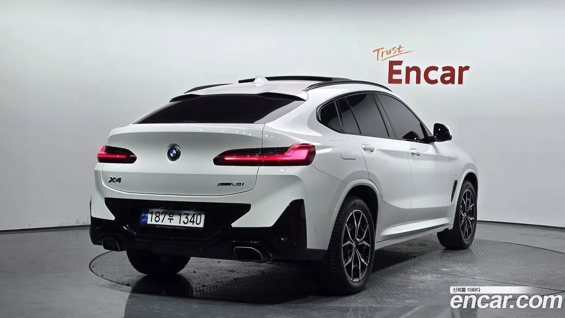 BMW X4 — фото 10