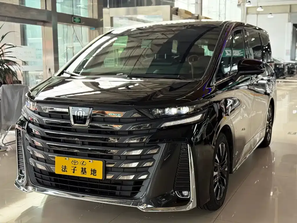 Toyota Vellfire — фото 10