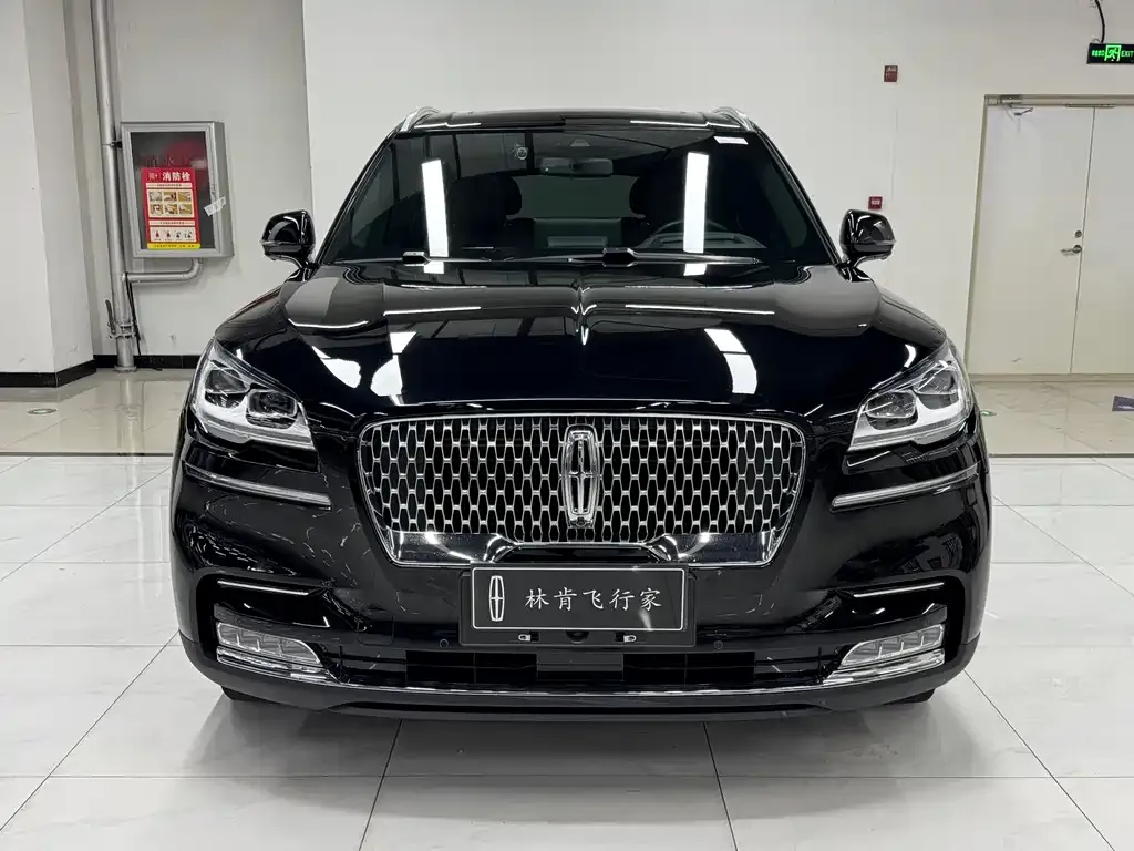 Lincoln Aviator 2024 из CN, фото 2
