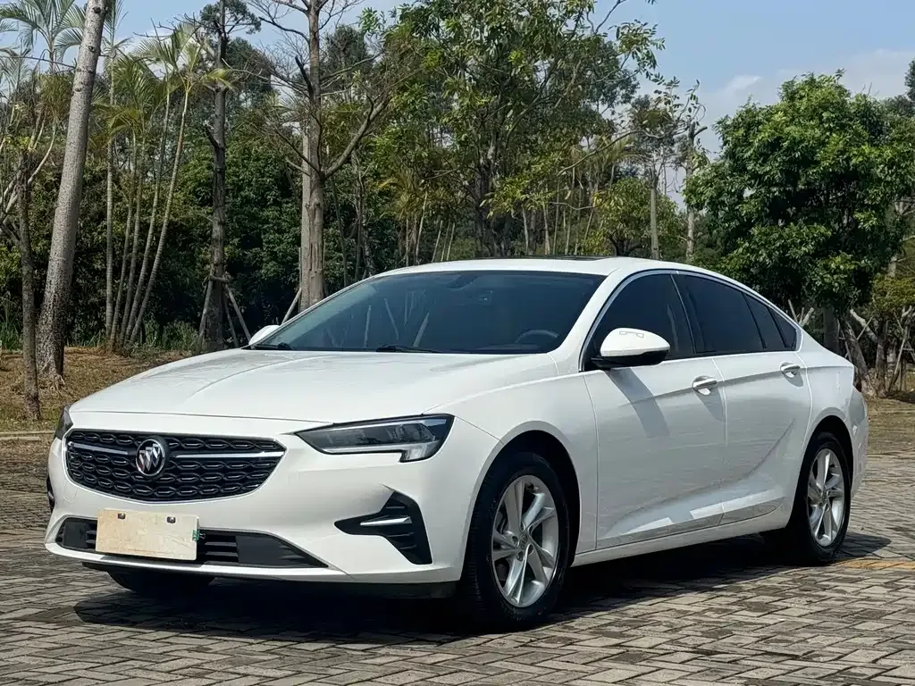 Buick Regal — фото 1
