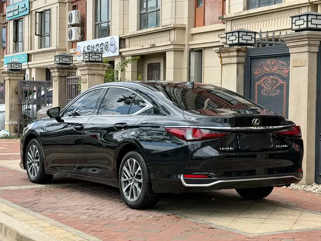 Lexus ES 2024 из CN, фото 4
