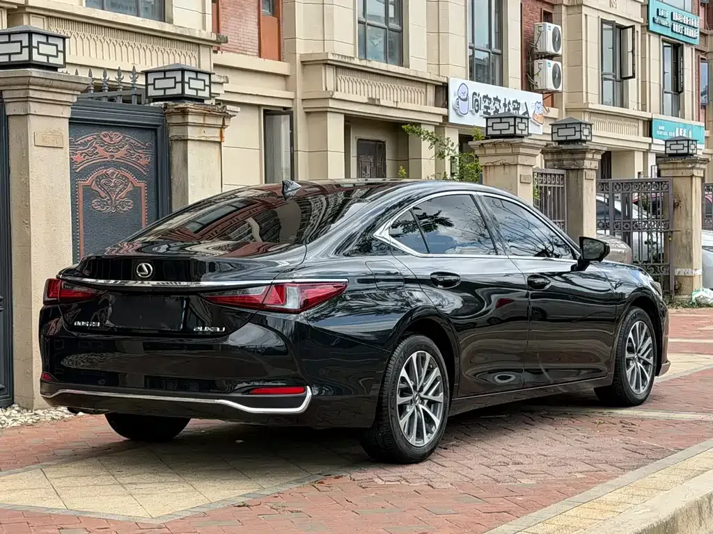 Lexus ES 2024 из CN, фото 3