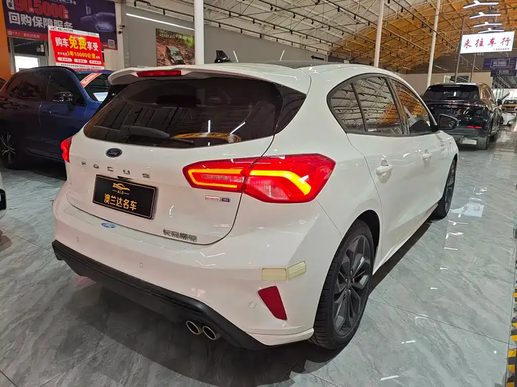 Ford Focus 2023 из CN, фото 3