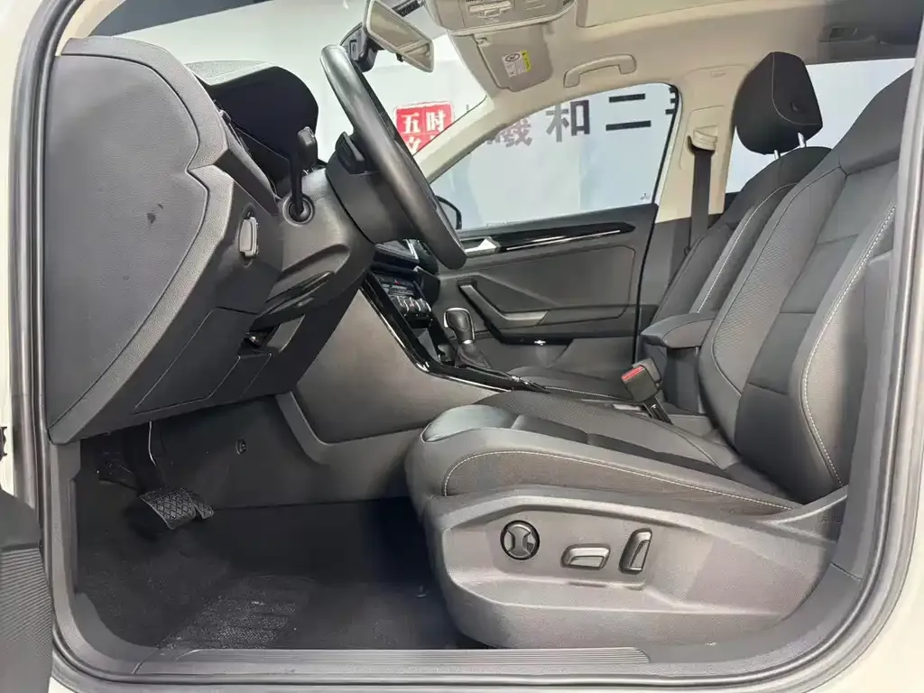 Volkswagen T-Roc 2022 из CN, фото 7