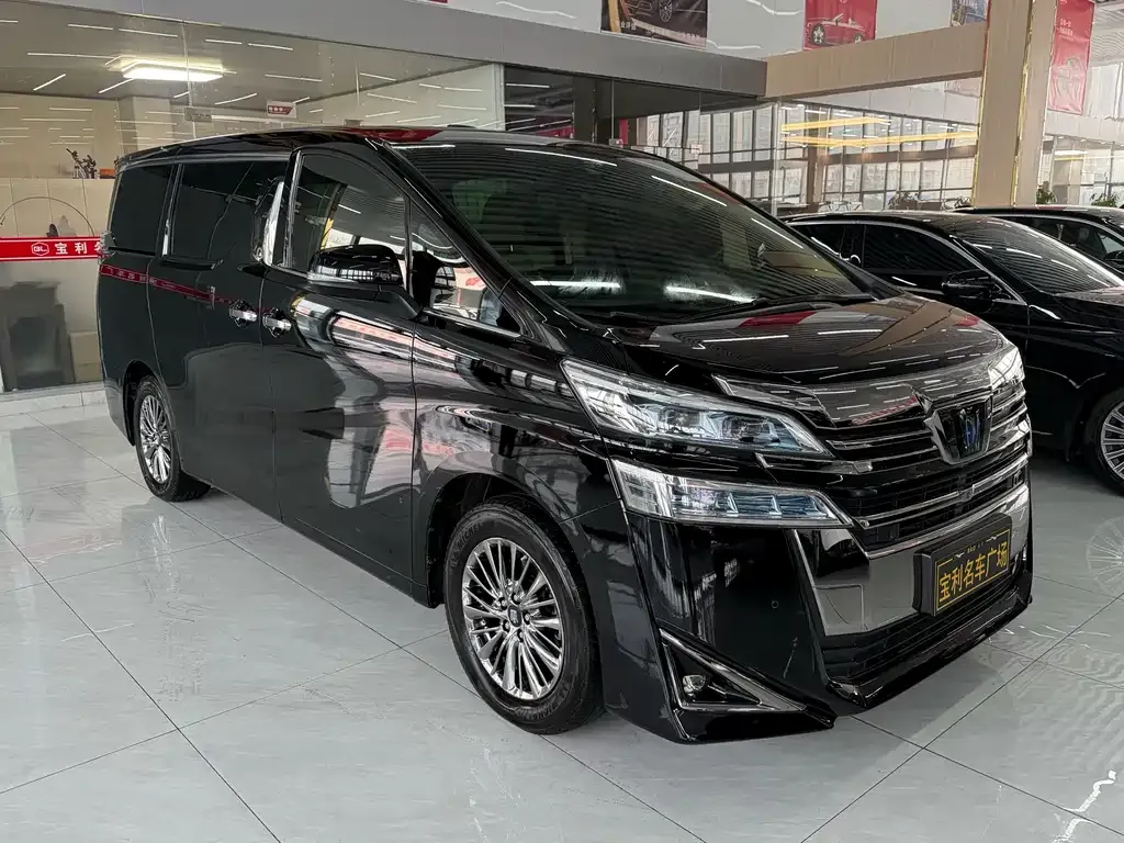 Toyota Vellfire — фото 9