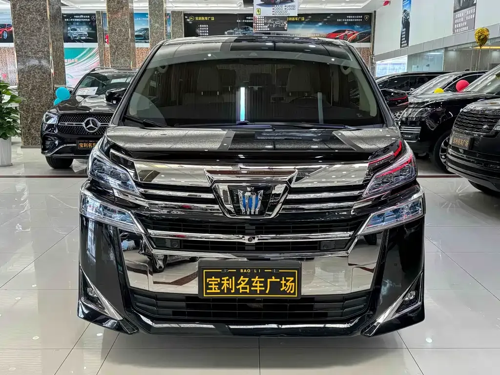 Toyota Vellfire — фото 8