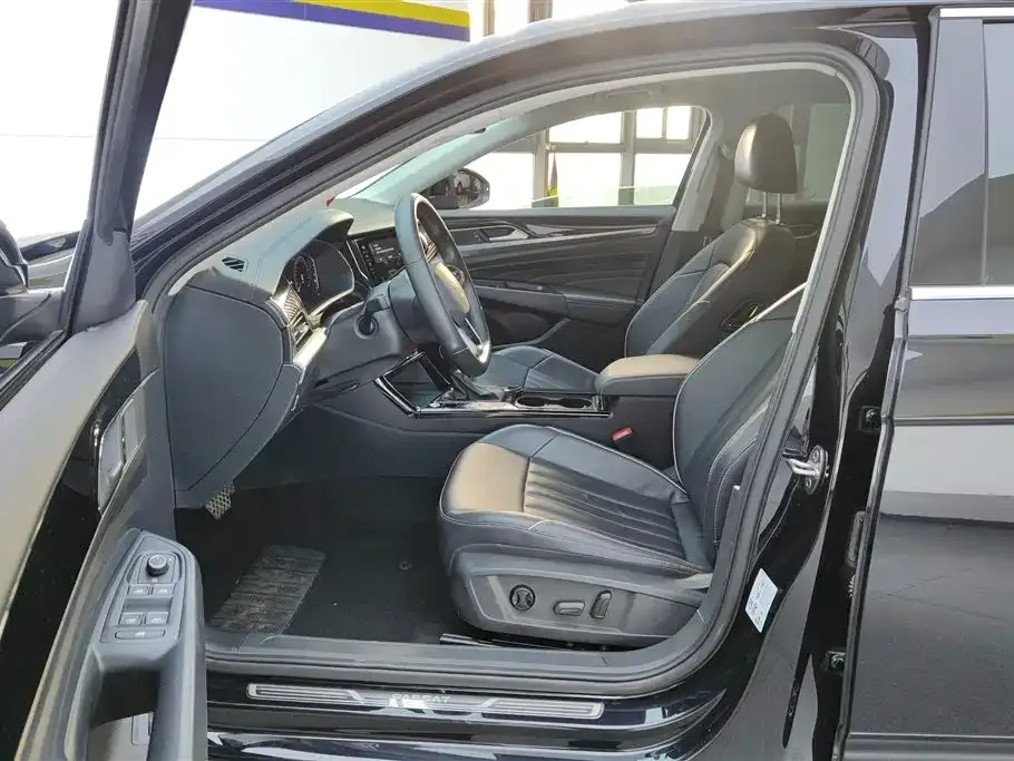 Volkswagen Passat — фото 5